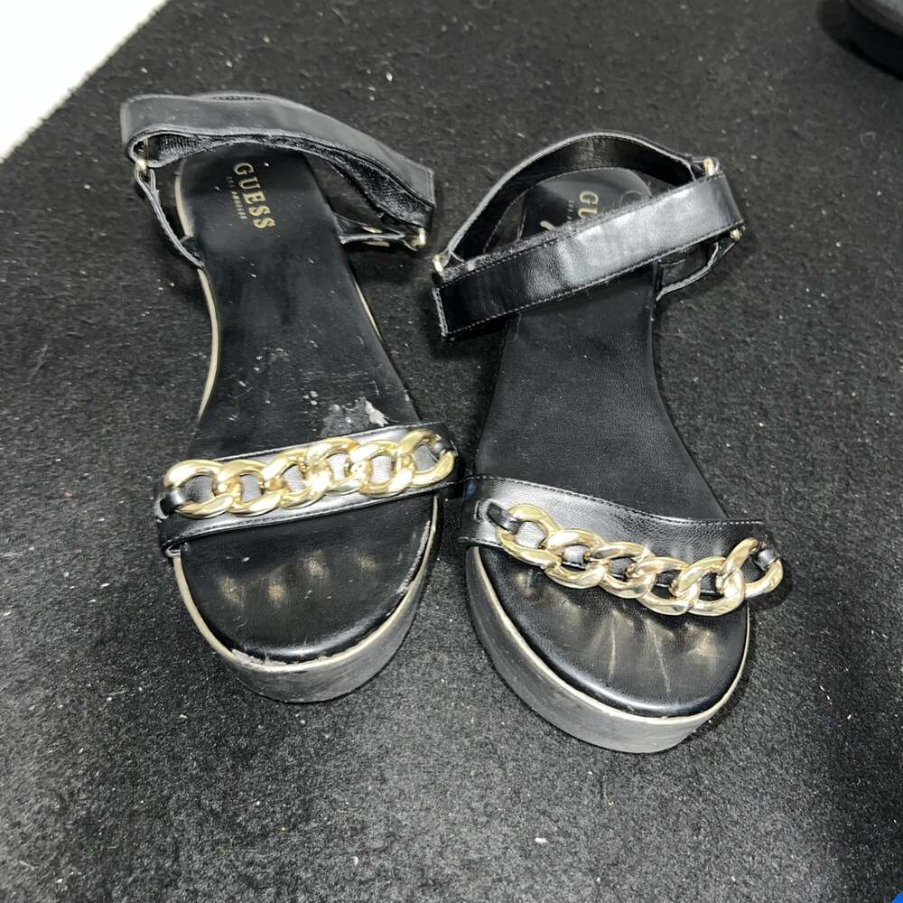 Guess Womens Black Leather Platform Sandals Gold Chain Detail Flatform Size 9.5